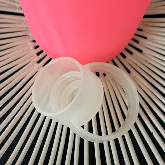 bkr Silicone & Glass Water Bottle BPA Free 16oz / 500 ml Rosy colorway - Picture 9 of 9